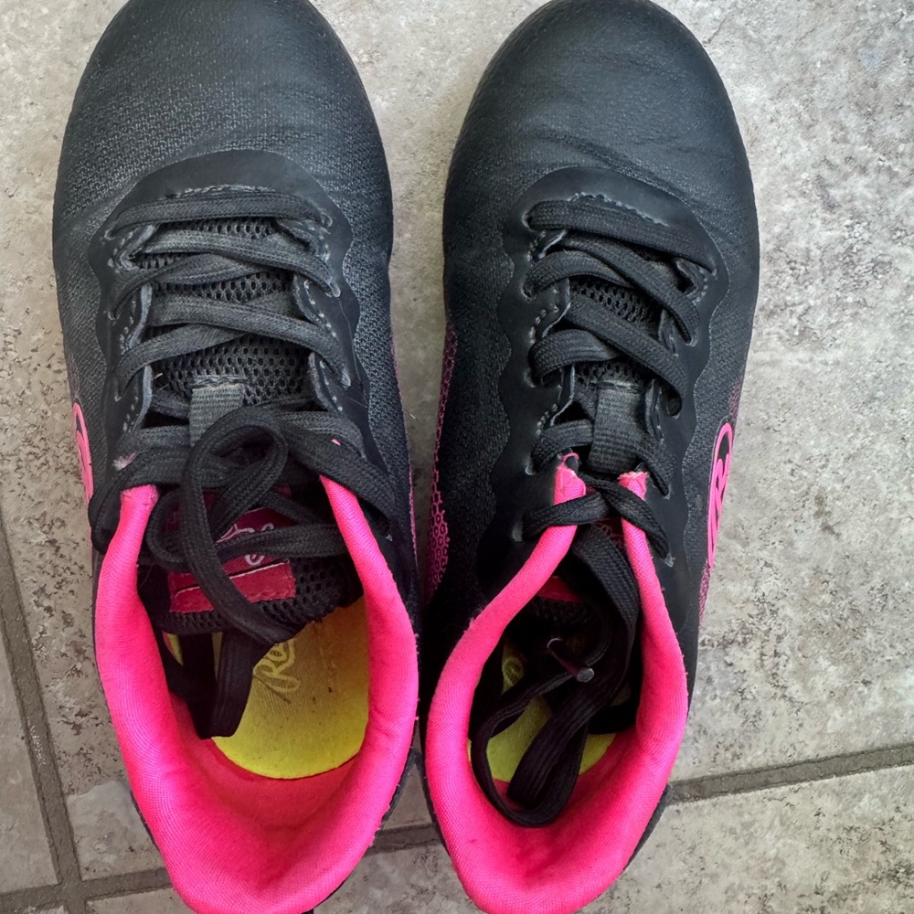 Rawlings Kids Athletic Shoes in Black and Pink